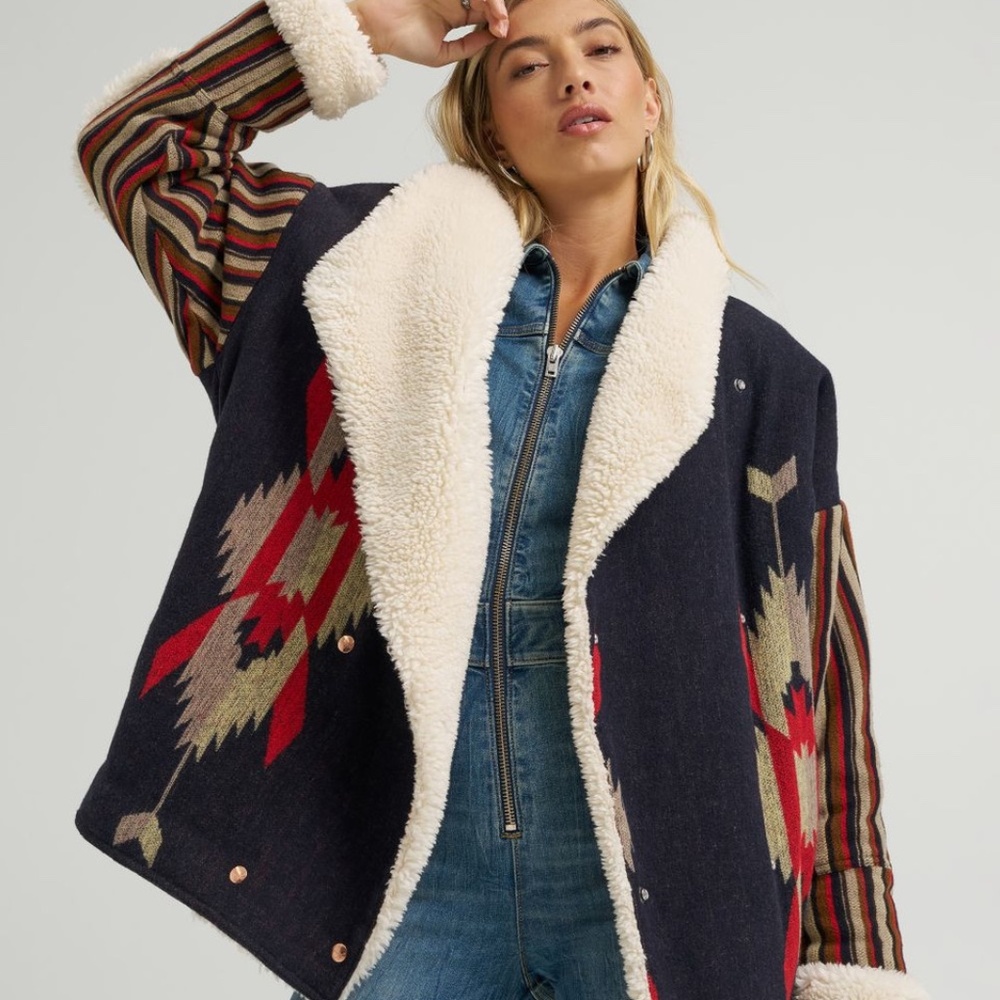 WRANGLER X LAINEY WILSON WOMEN'S SOUTHWEST COAT size M NWT